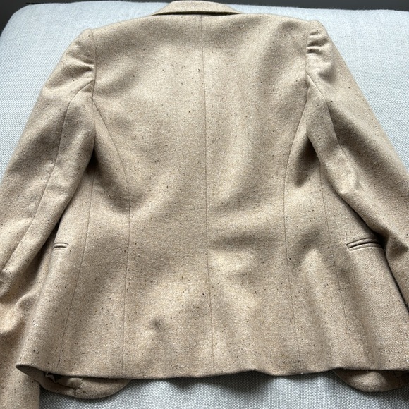 Kiton women’s blazer, size 40 - Picture 5 of 5